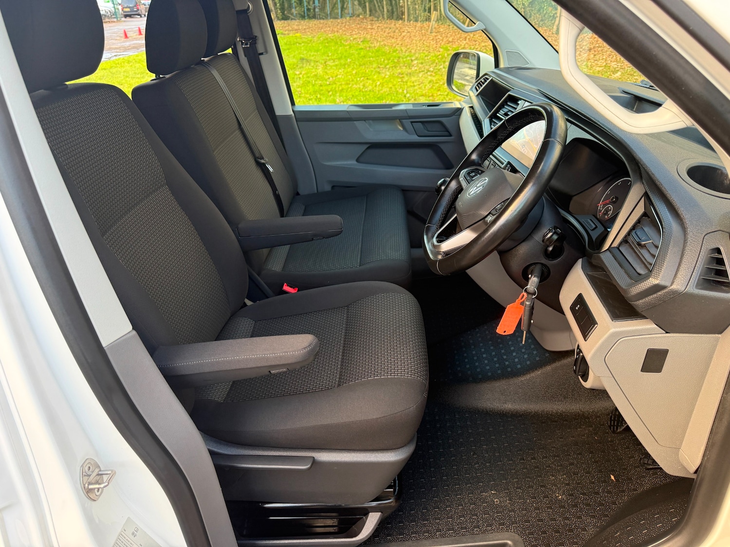 Used Volkswagen Transporter 2020 for sale - 76924790: Photo 24