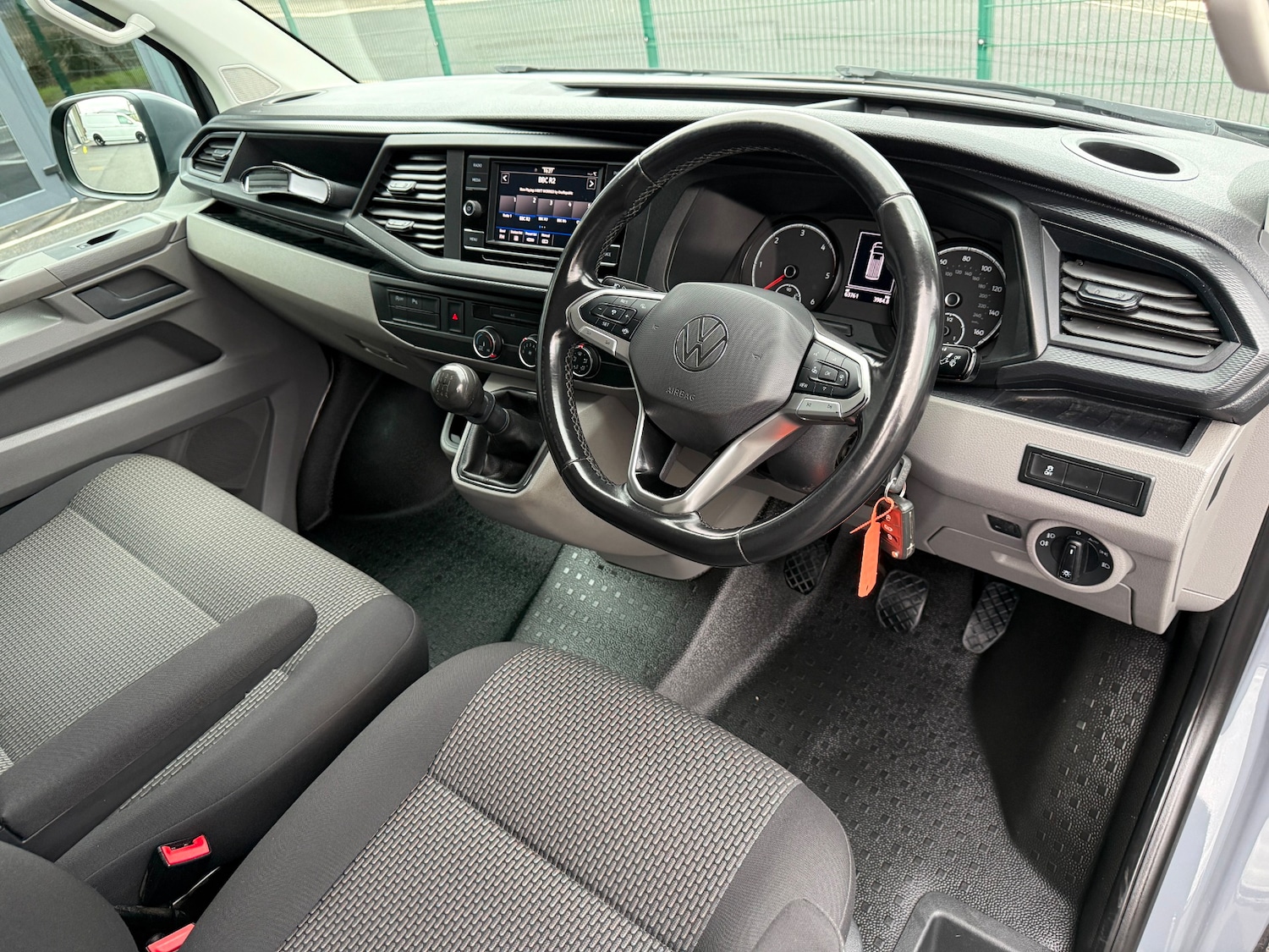 Used Volkswagen Transporter 2023 for sale - 77745125: Photo 17