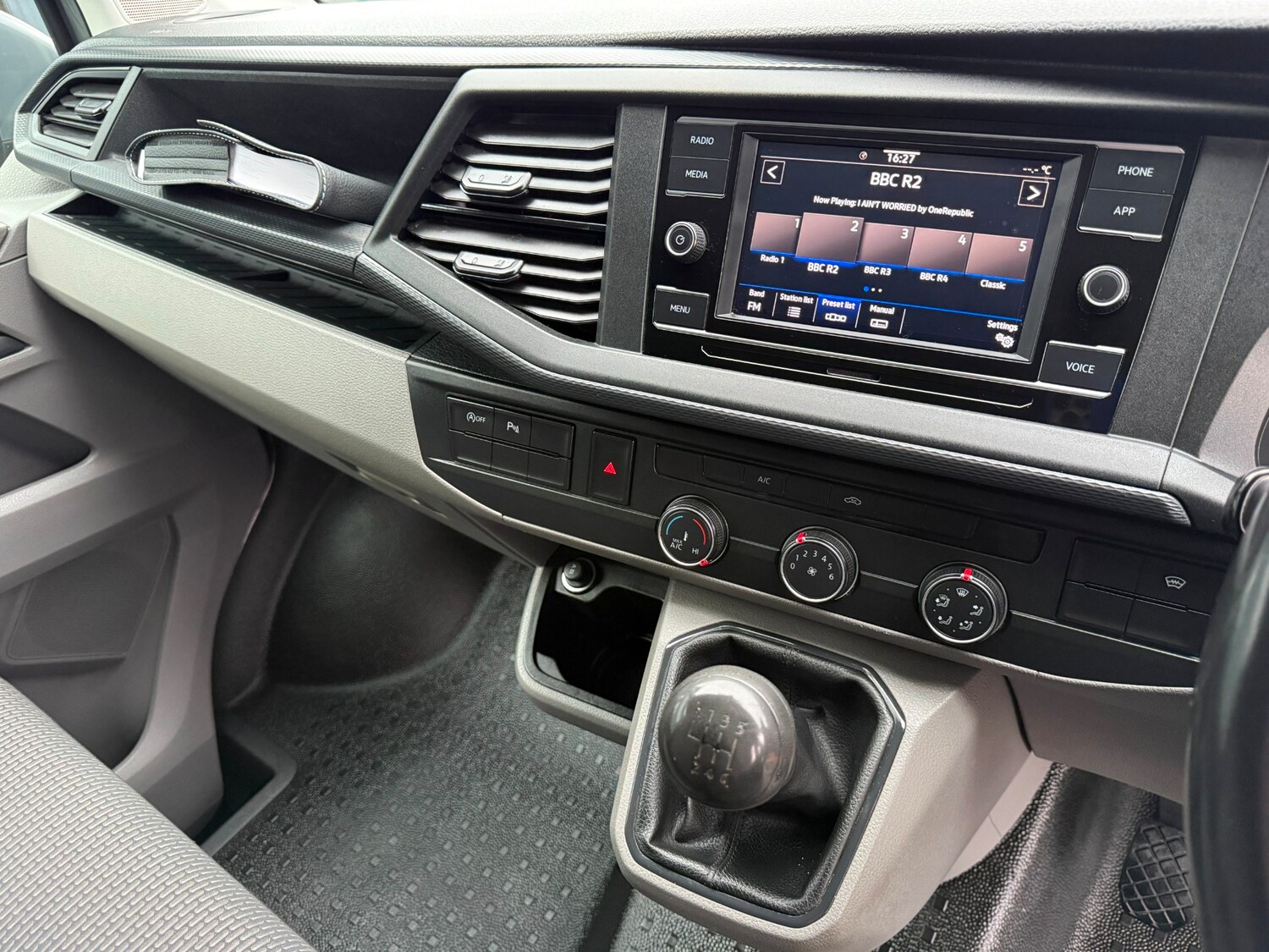 Used Volkswagen Transporter 2023 for sale - 77745125: Photo 18