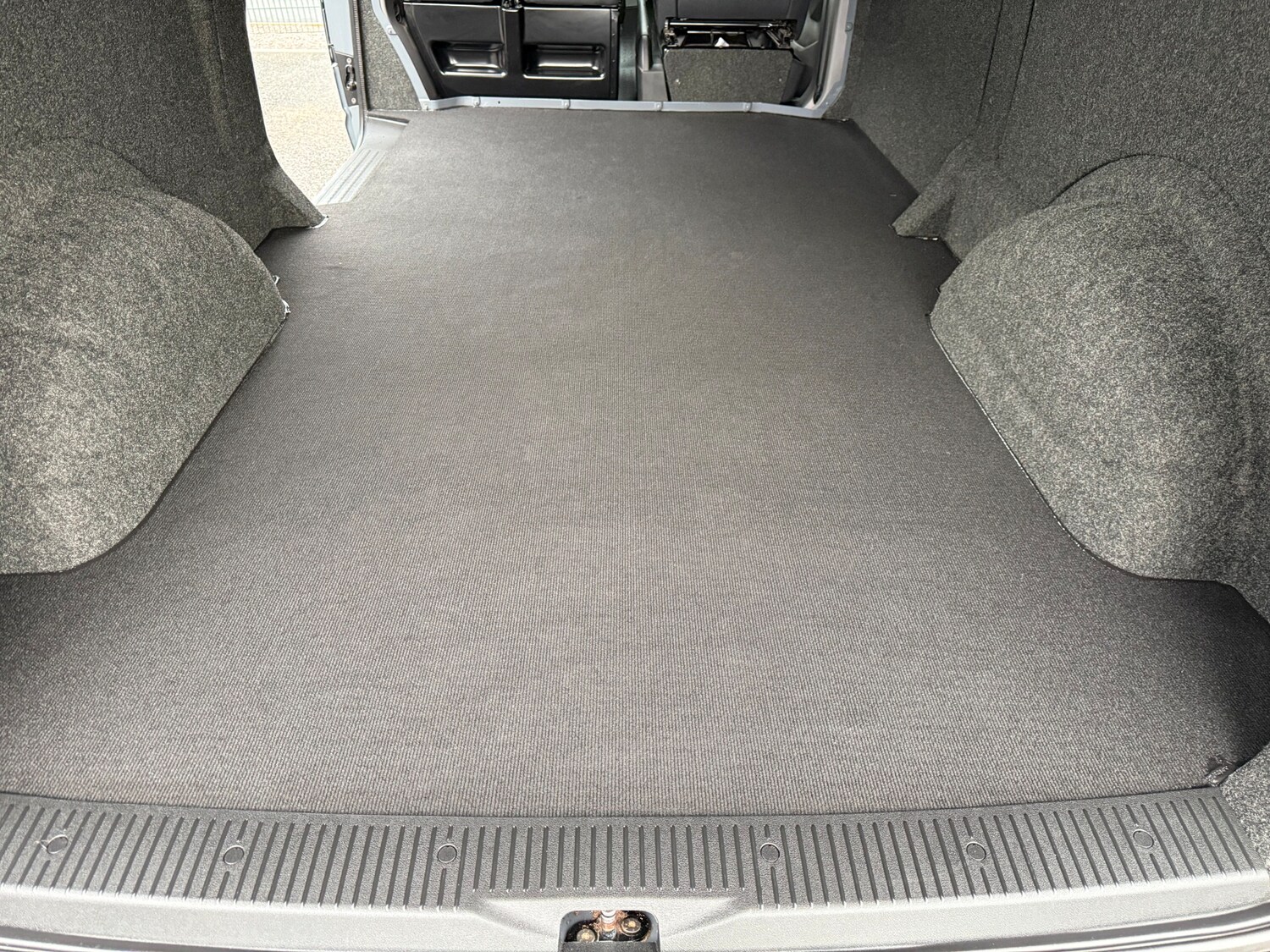 Used Volkswagen Transporter 2023 for sale - 77745125: Photo 3