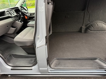 Used Volkswagen Transporter 2022 for sale - 78618225: Photo
