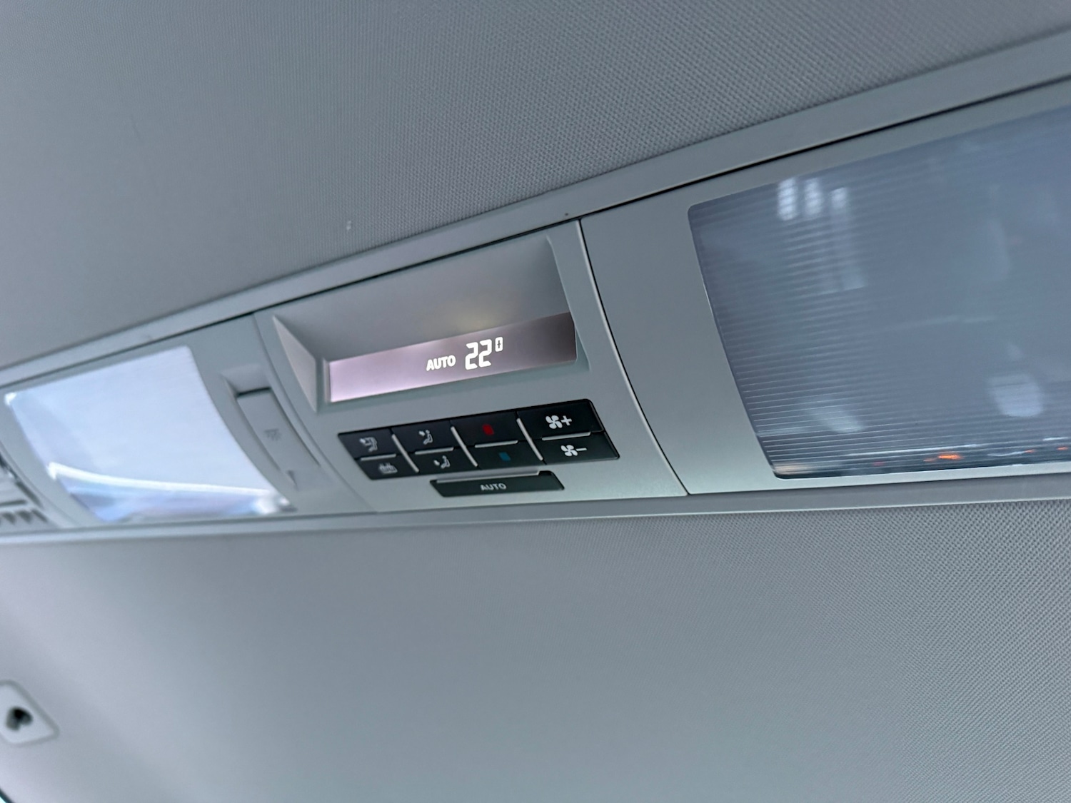 Used Volkswagen Caravelle 2018 for sale - 77365558: Photo 14