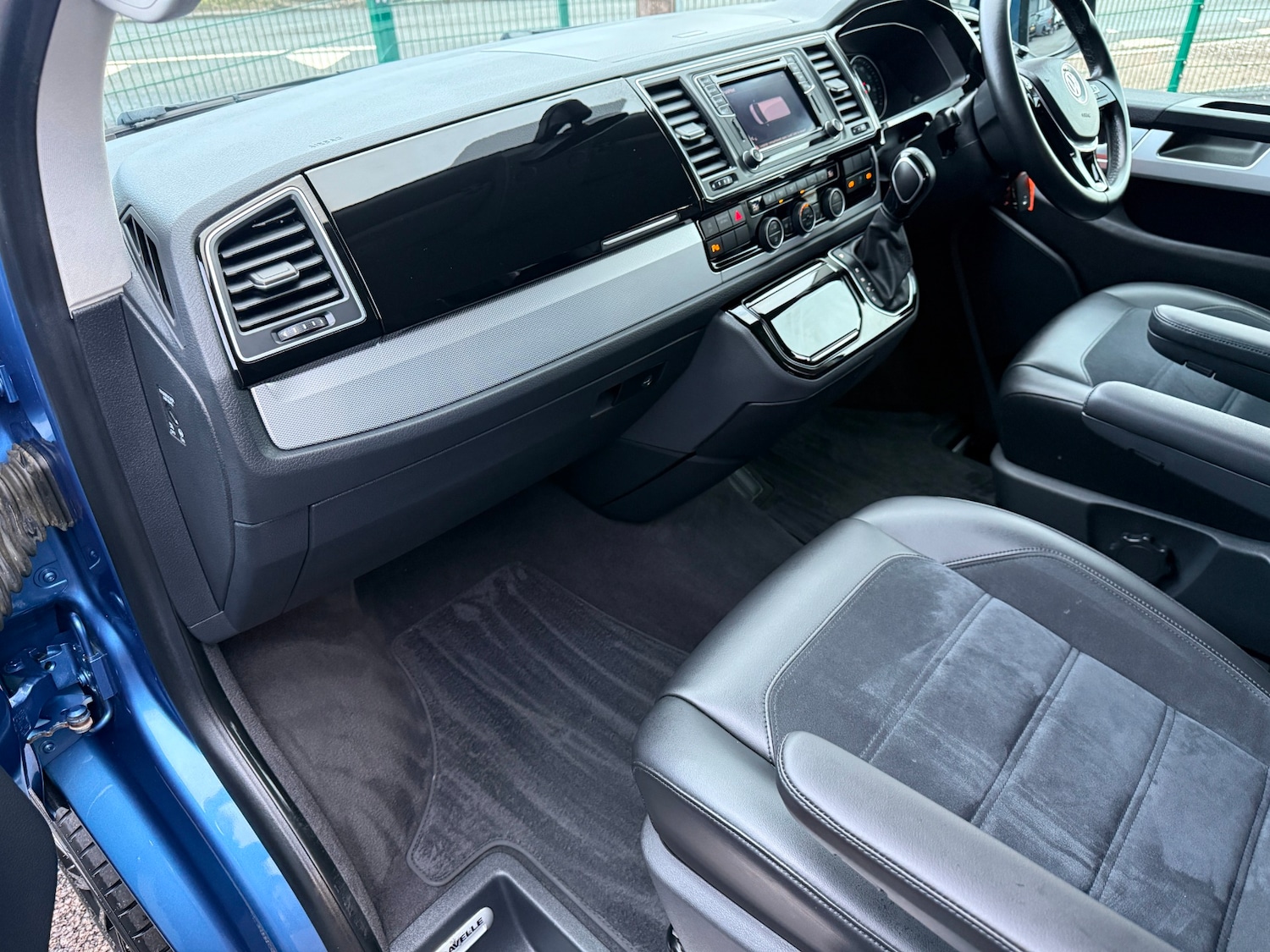 Used Volkswagen Caravelle 2018 for sale - 77365558: Photo 17