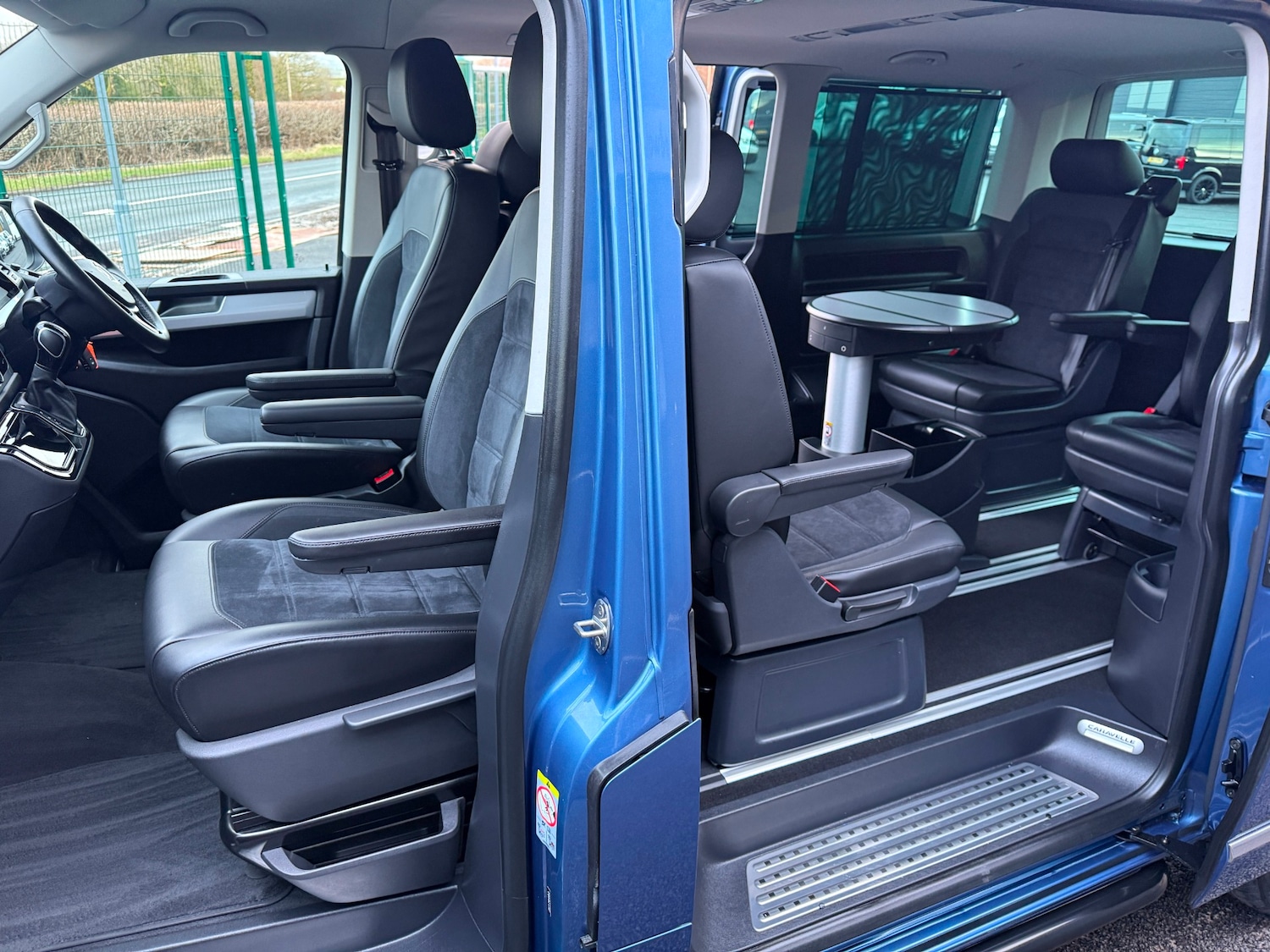 Used Volkswagen Caravelle 2018 for sale - 77365558: Photo 21