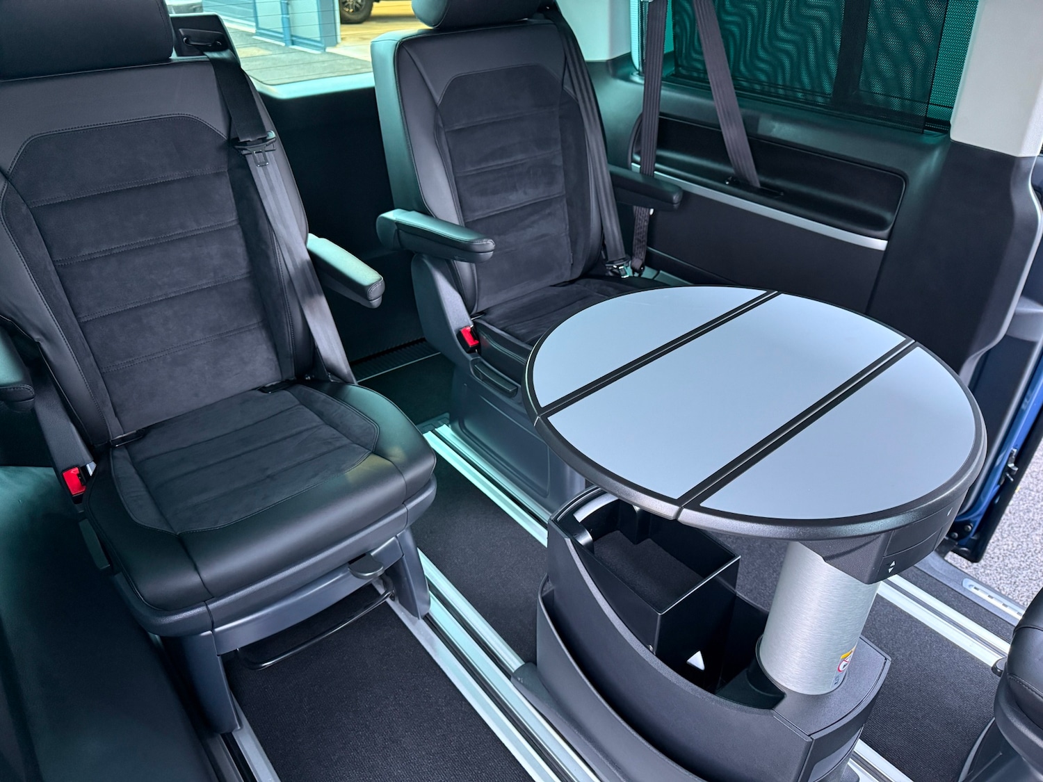 Used Volkswagen Caravelle 2018 for sale - 77365558: Photo 4