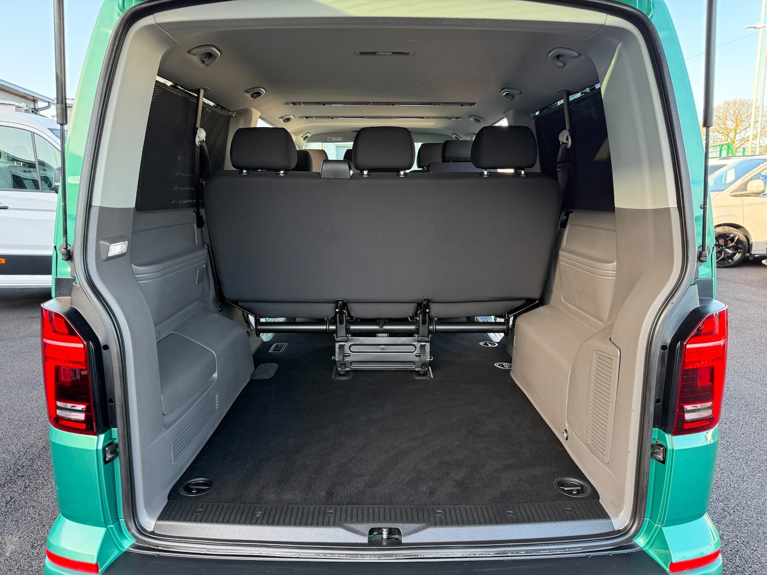 Used Volkswagen Transporter Shuttle 2020 for sale - 78163776: Photo 3