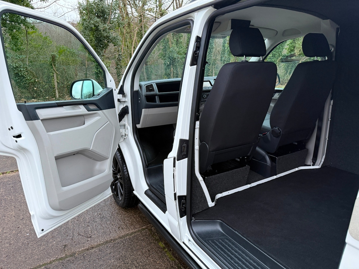 Used Volkswagen Transporter 2019 for sale - 77189623: Photo 15