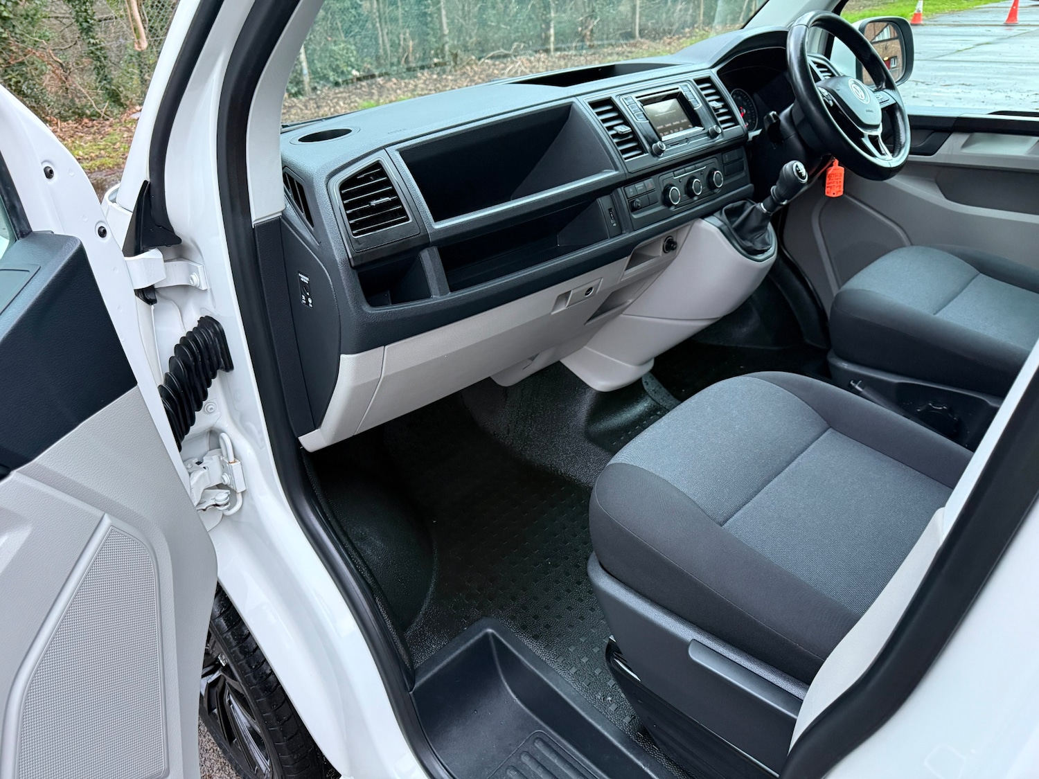 Used Volkswagen Transporter 2019 for sale - 77189623: Photo 18