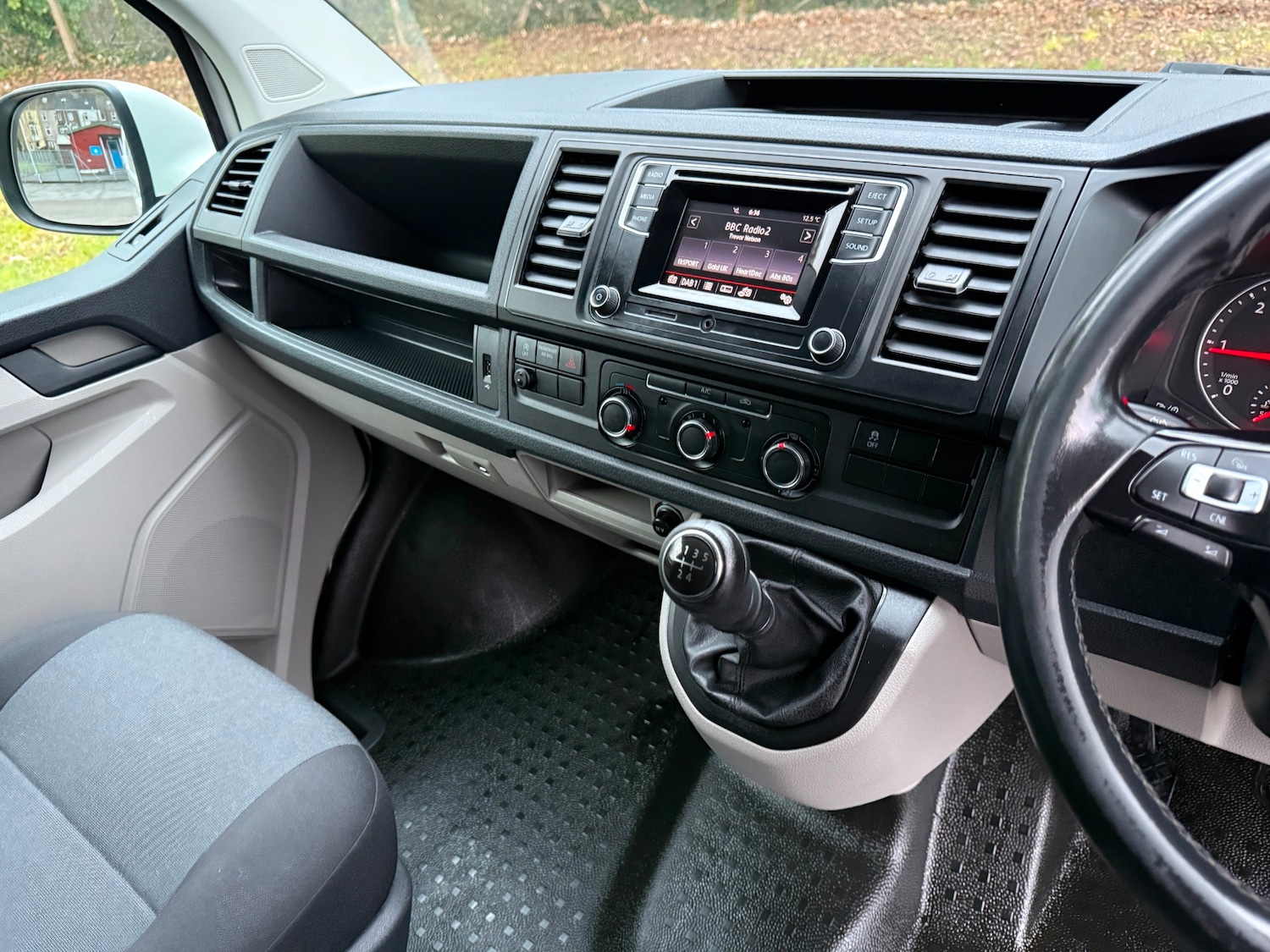 Used Volkswagen Transporter 2019 for sale - 77189623: Photo 23