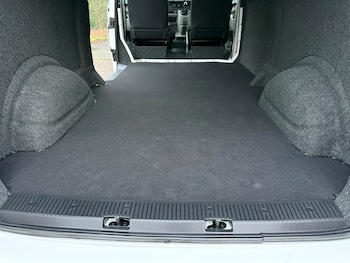 Used Volkswagen Transporter 2019 for sale - 77189623: Photo