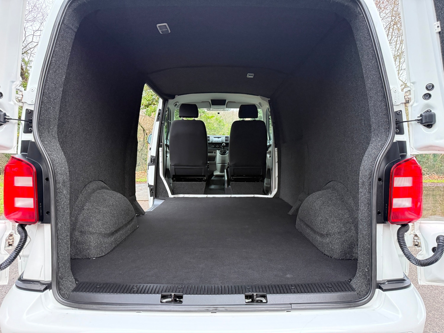 Used Volkswagen Transporter 2019 for sale - 77189623: Photo 9