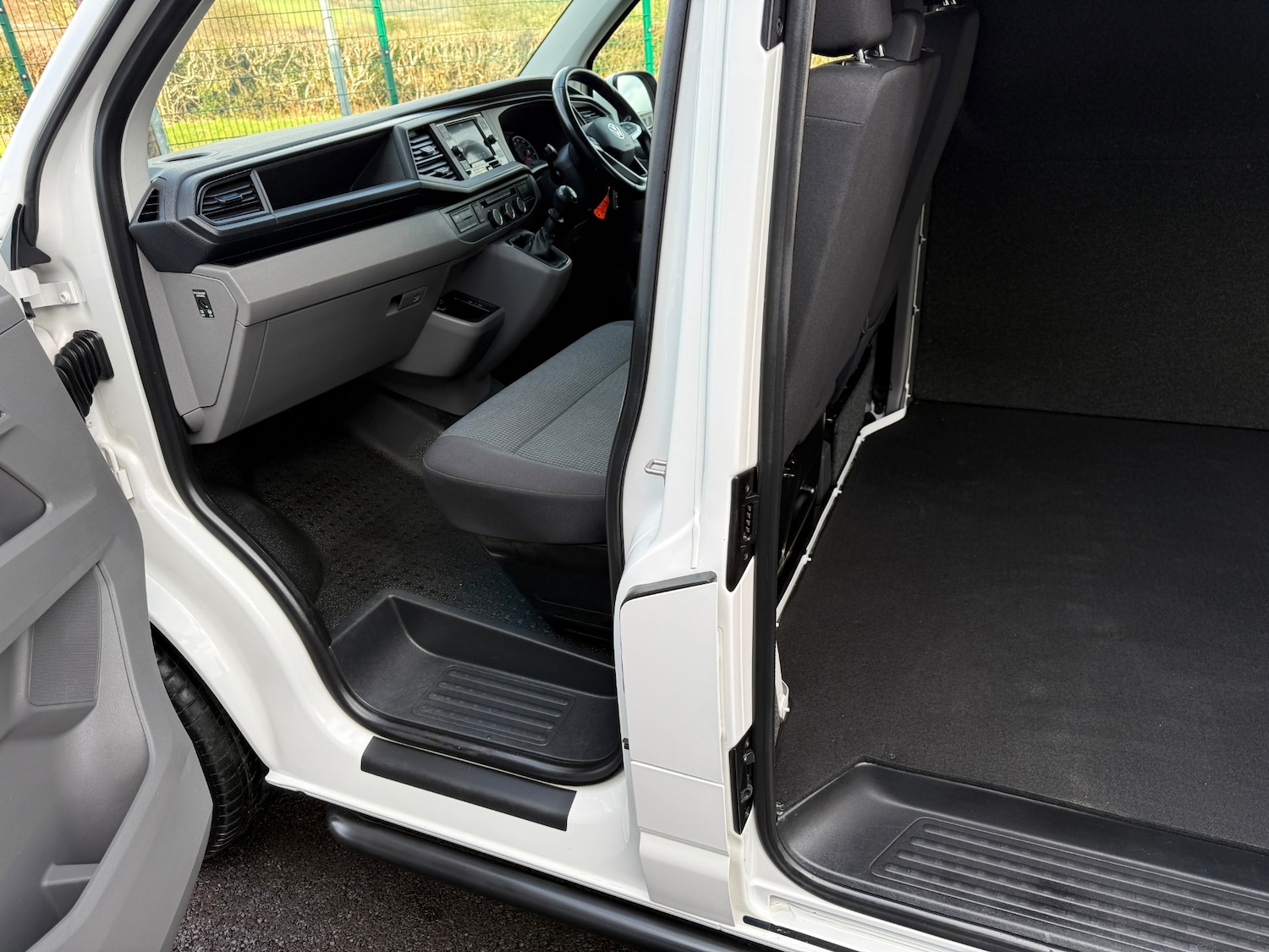 Used Volkswagen Transporter 2021 for sale - 77447758: Photo 10