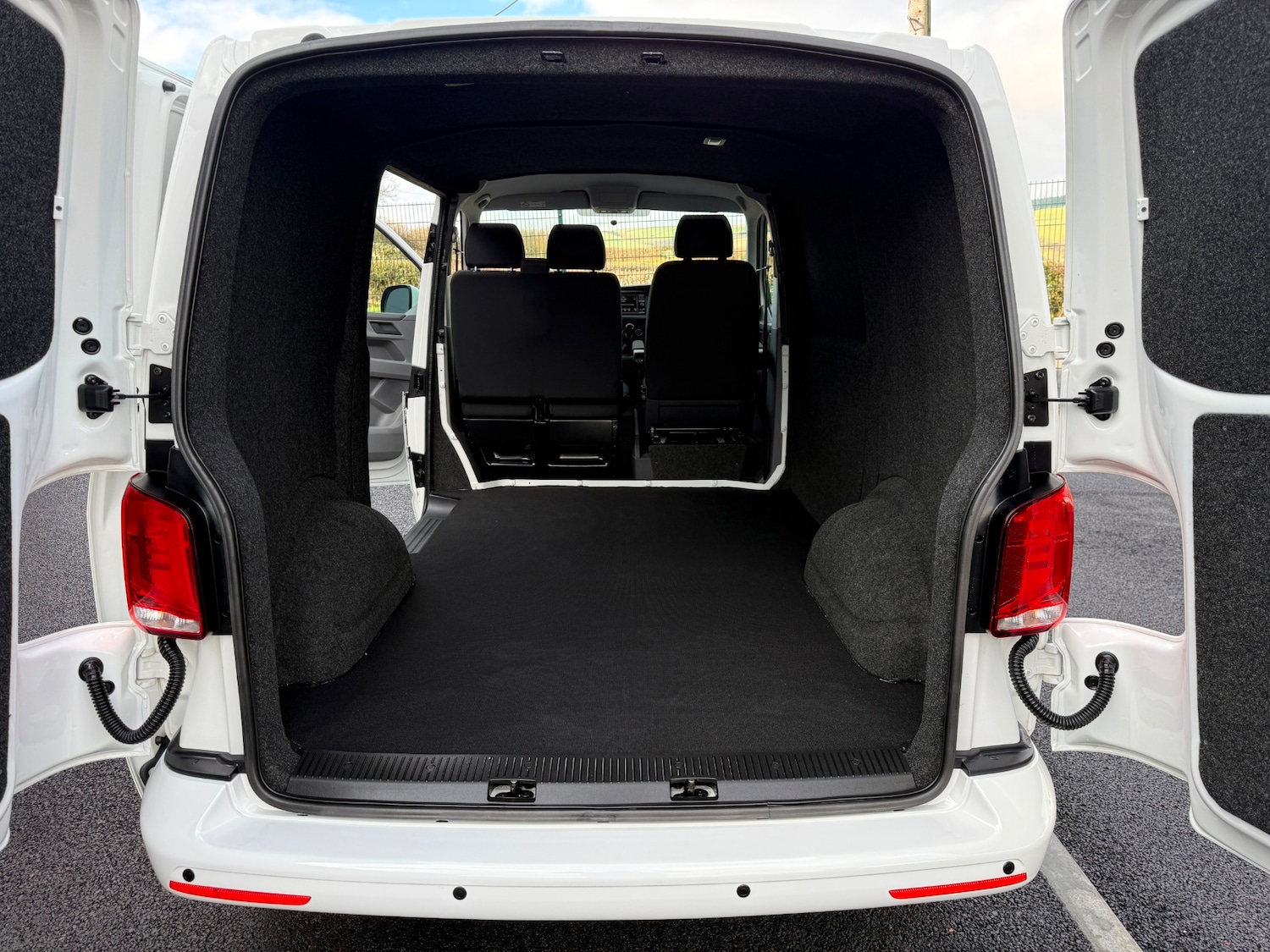 Used Volkswagen Transporter 2021 for sale - 77447758: Photo 11