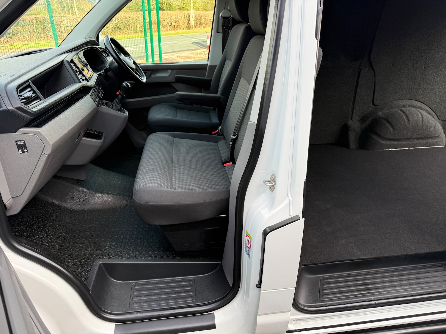 Used Volkswagen Transporter 2021 for sale - 77447758: Photo 12