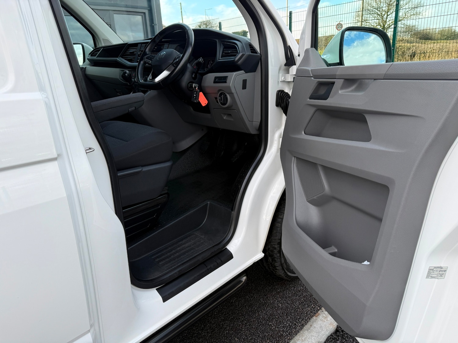 Used Volkswagen Transporter 2021 for sale - 77447758: Photo 14