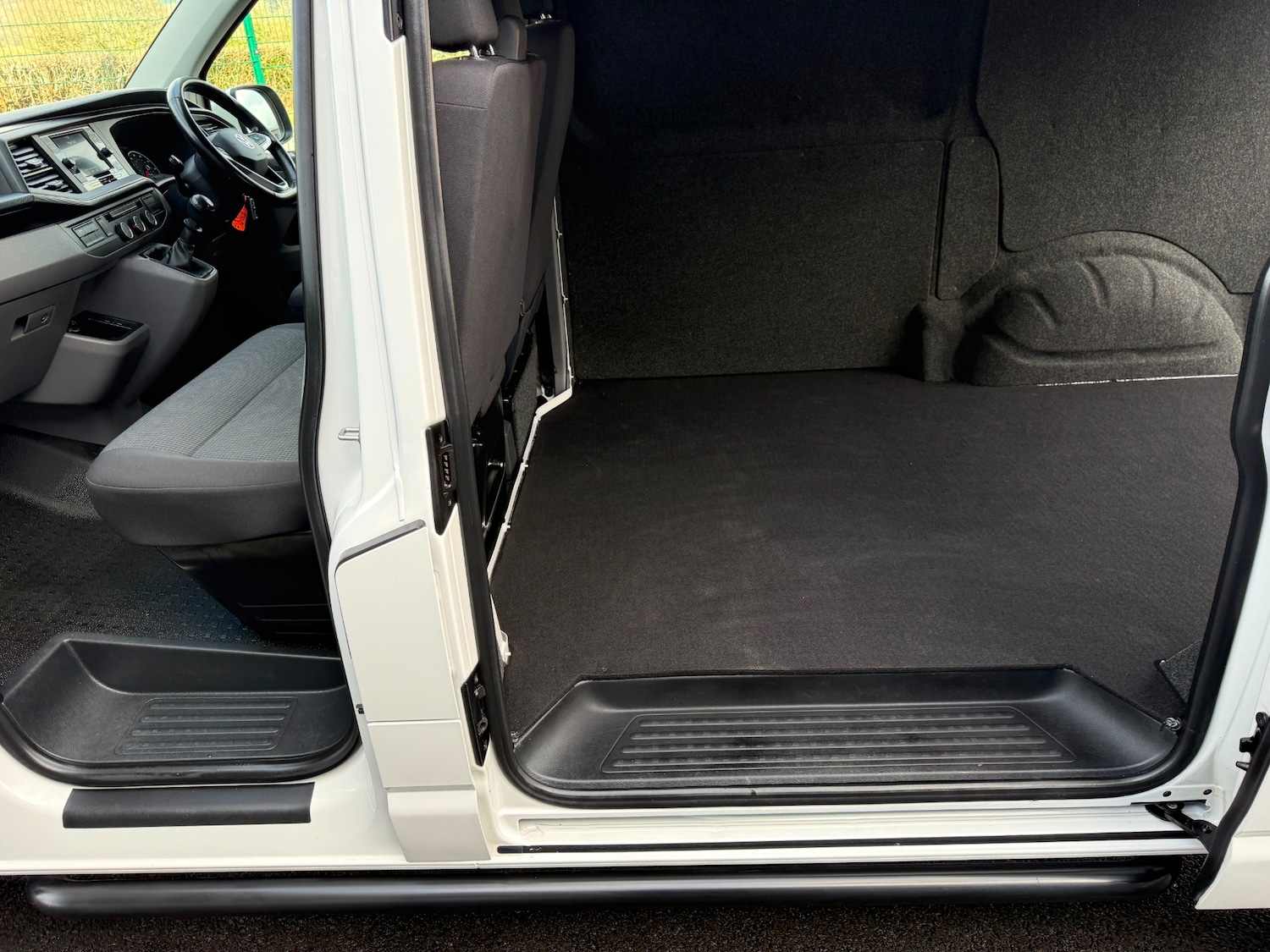 Used Volkswagen Transporter 2021 for sale - 77447758: Photo 3