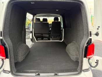 Used Volkswagen Transporter 2021 for sale - 77447758: Photo