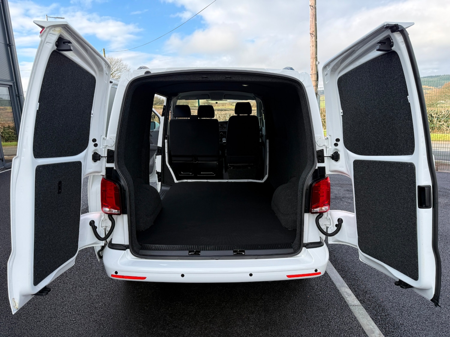 Used Volkswagen Transporter 2021 for sale - 77447758: Photo 9