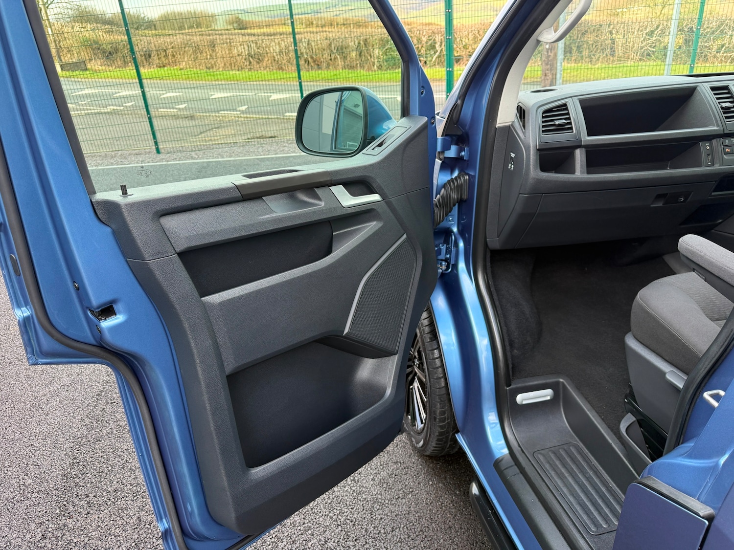 Used Volkswagen Transporter Shuttle 2018 for sale - 77447756: Photo 13