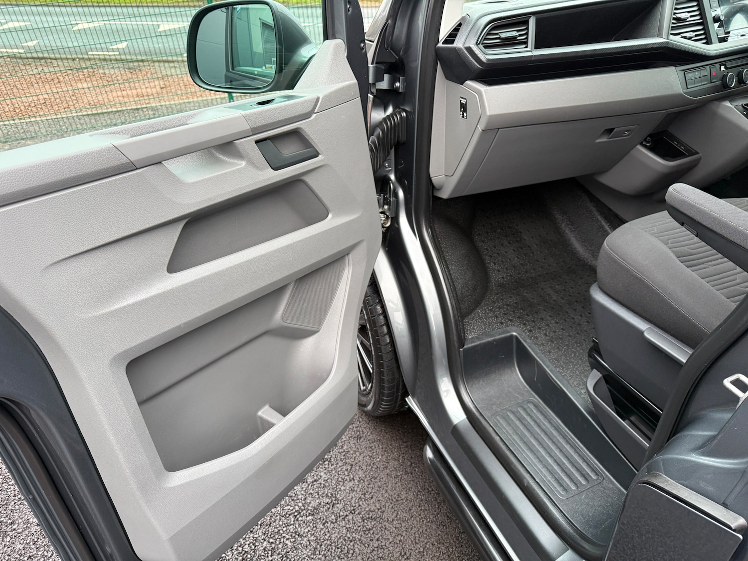 Used Volkswagen Transporter Shuttle 2020 for sale - 77543791: Photo 15