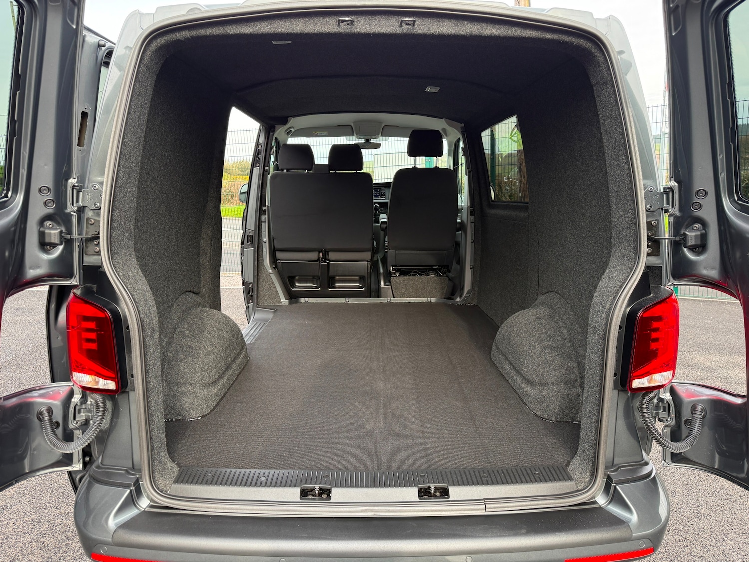 Used Volkswagen Transporter 2023 for sale - 78202553: Photo 12