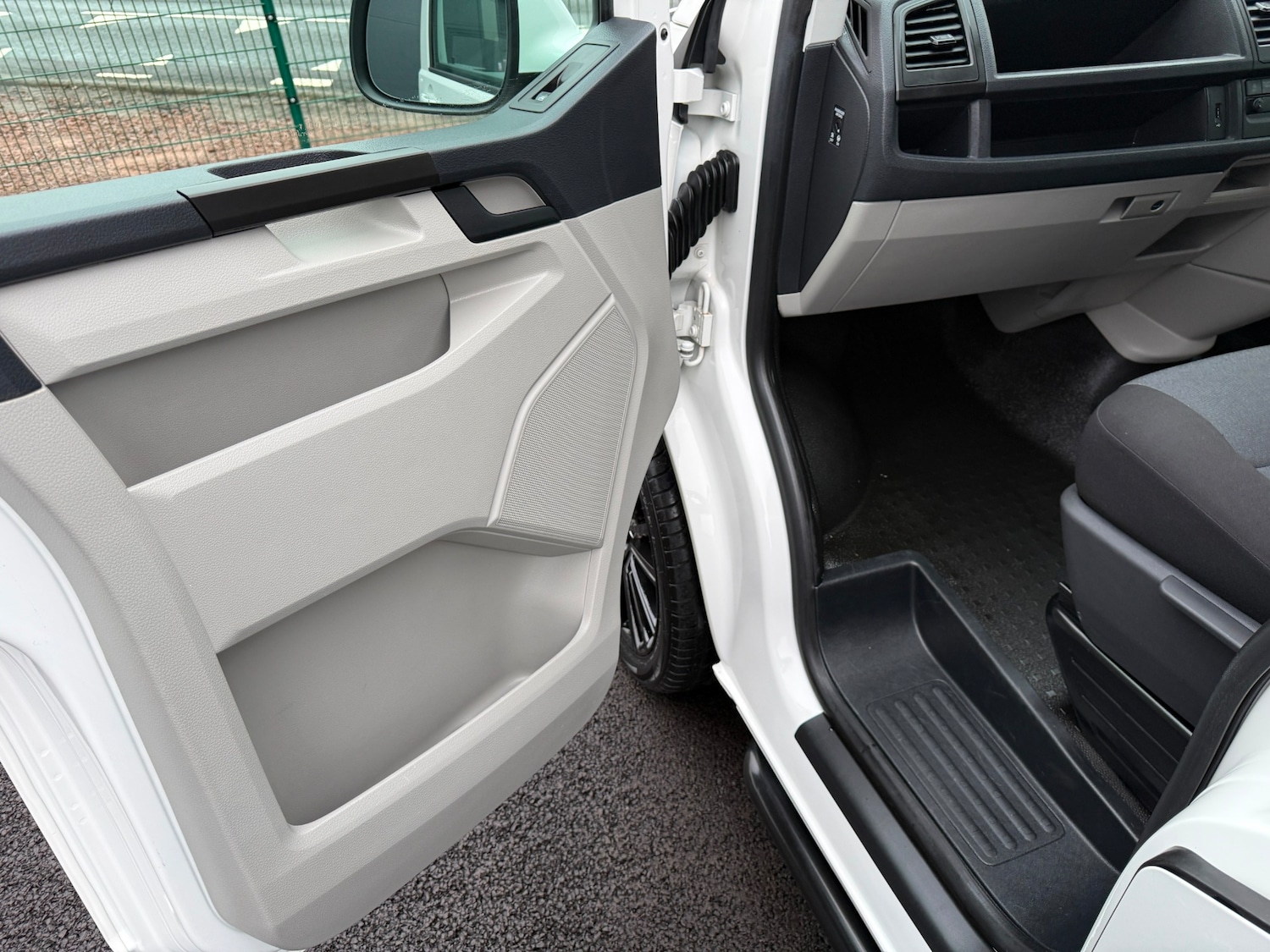 Used Volkswagen Transporter 2019 for sale - 77491045: Photo 15