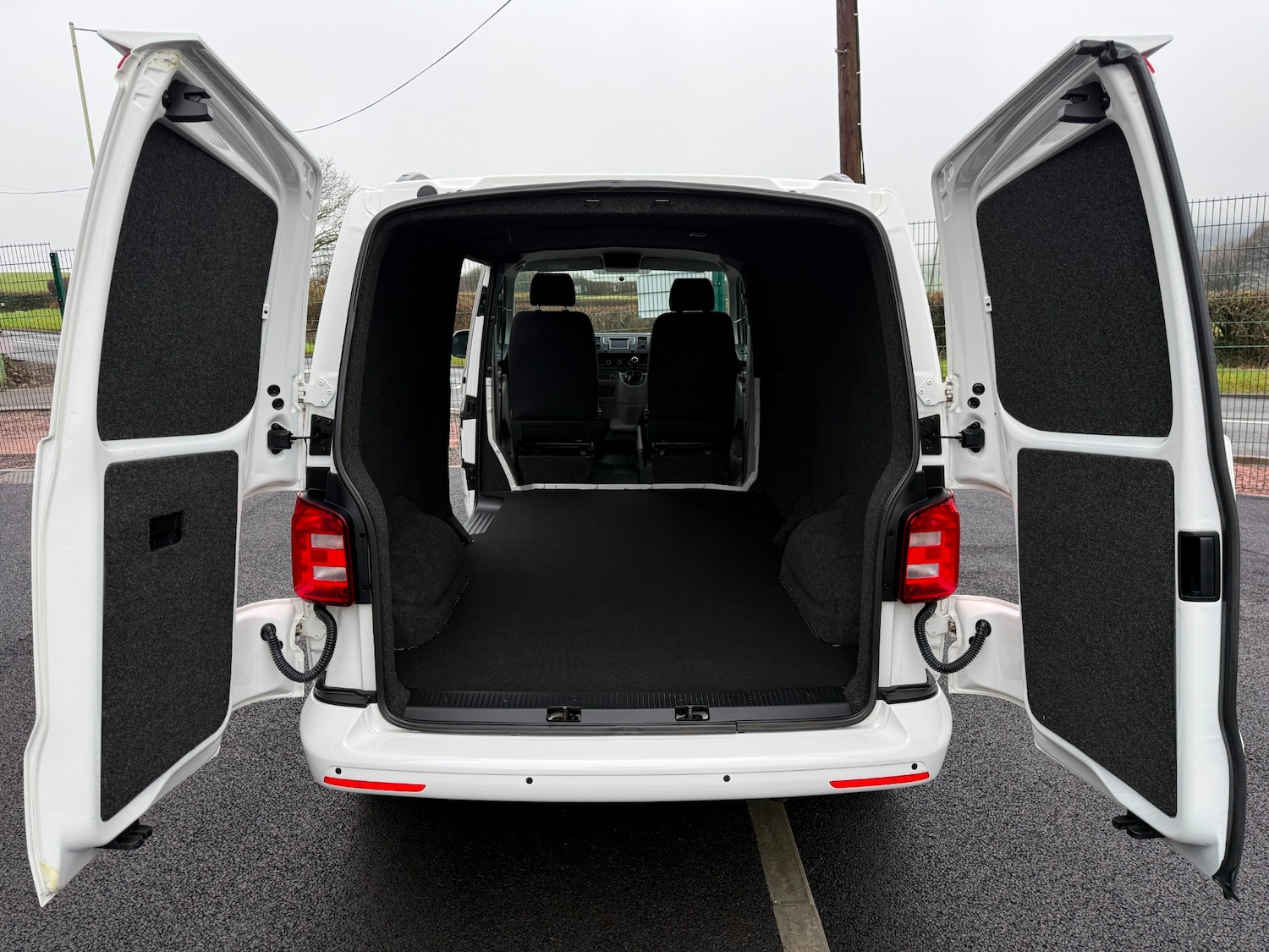 Used Volkswagen Transporter 2019 for sale - 77491045: Photo 9