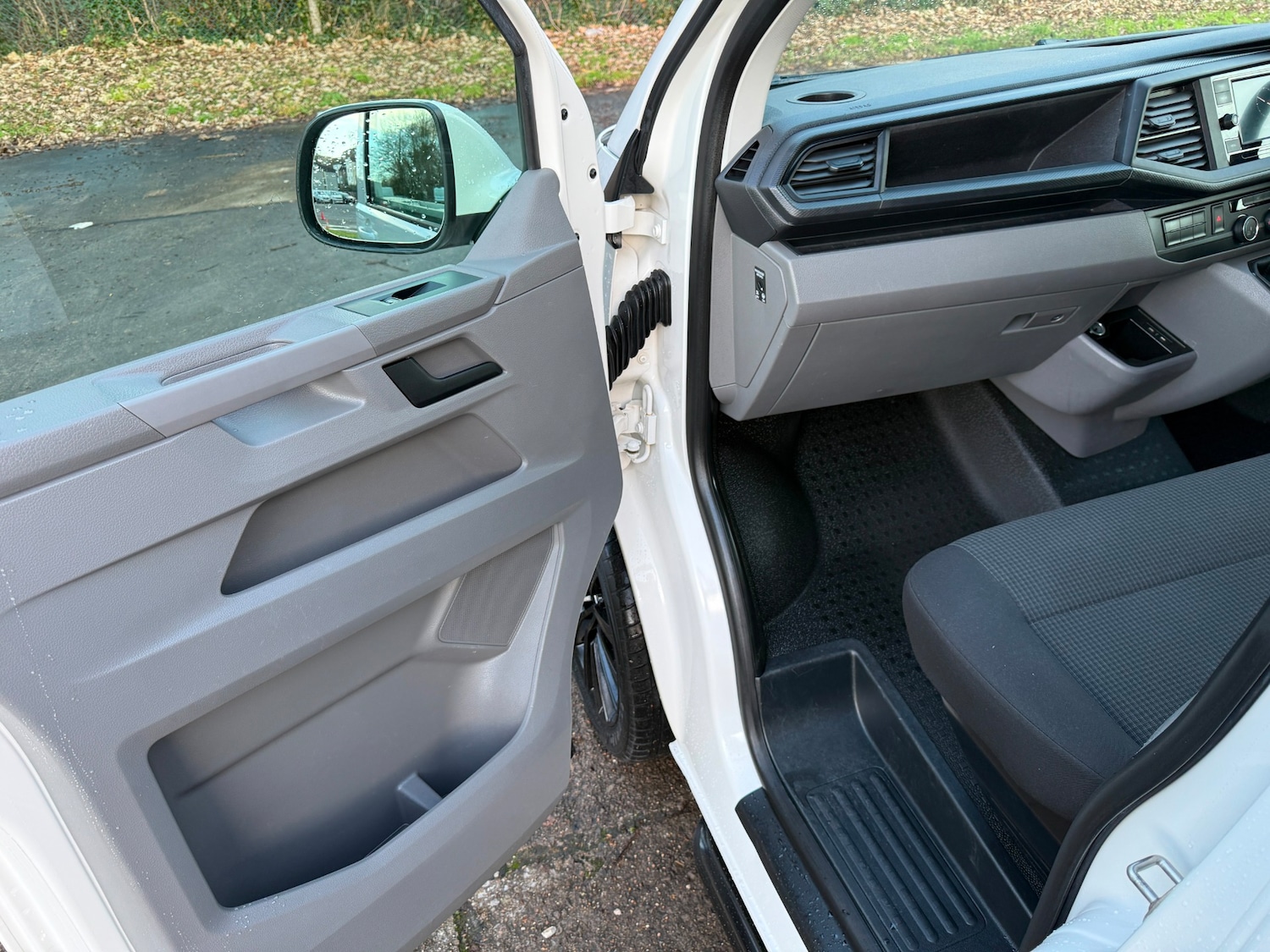 Used Volkswagen Transporter 2020 for sale - 76982821: Photo 14