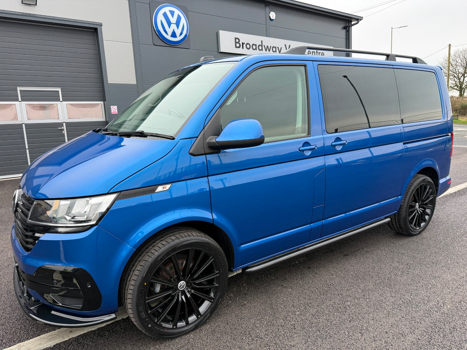 Used Volkswagen Transporter Shuttle 2020 for sale - 77736240: Photo 1