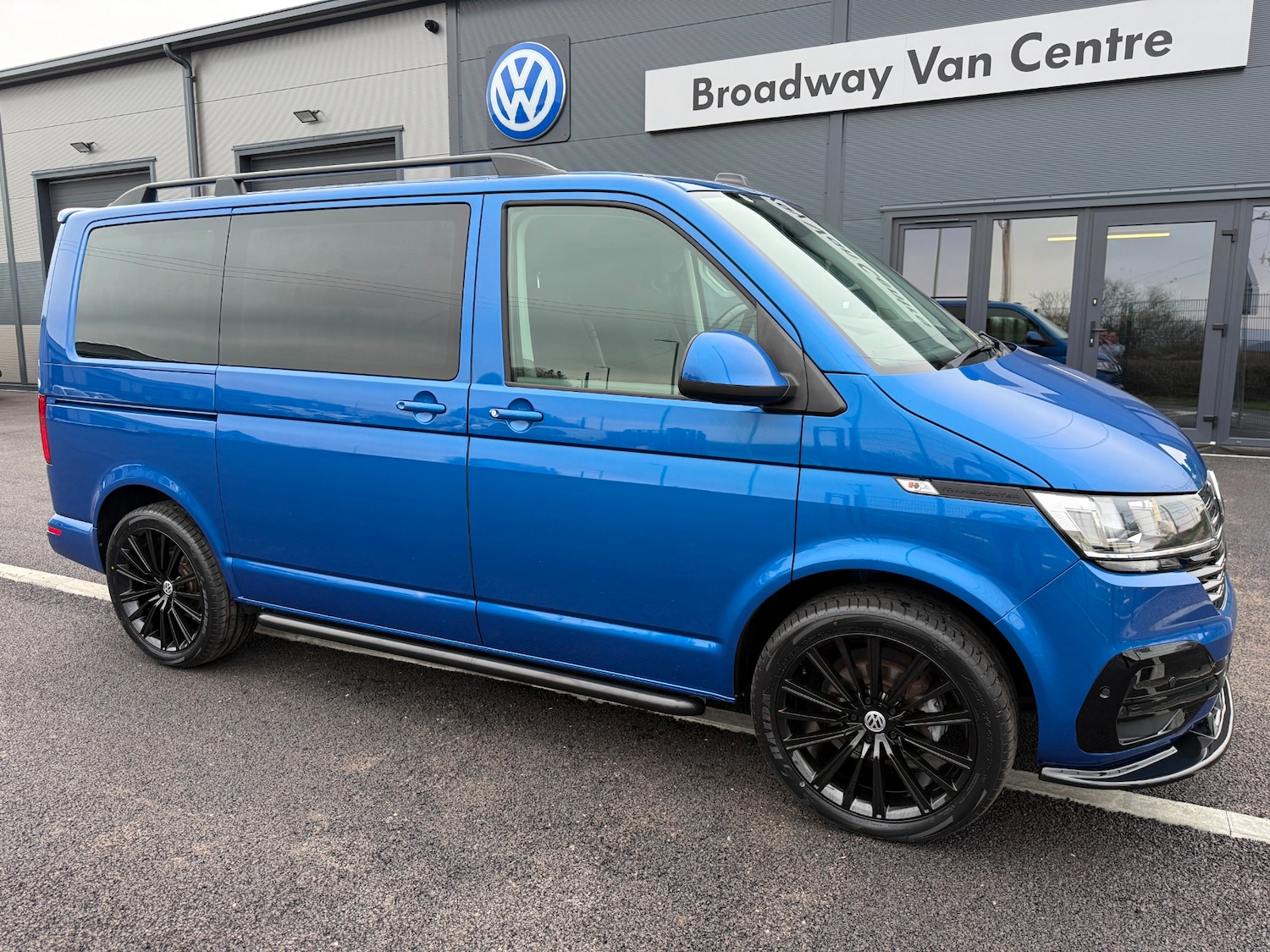 Used Volkswagen Transporter Shuttle 2020 for sale - 77736240: Photo 2