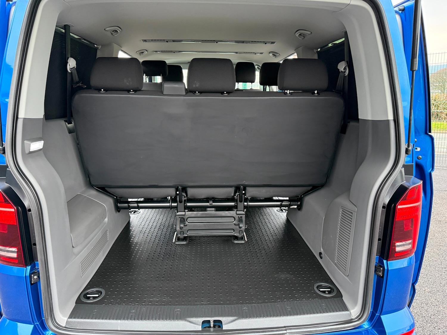 Used Volkswagen Transporter Shuttle 2020 for sale - 77736240: Photo 3