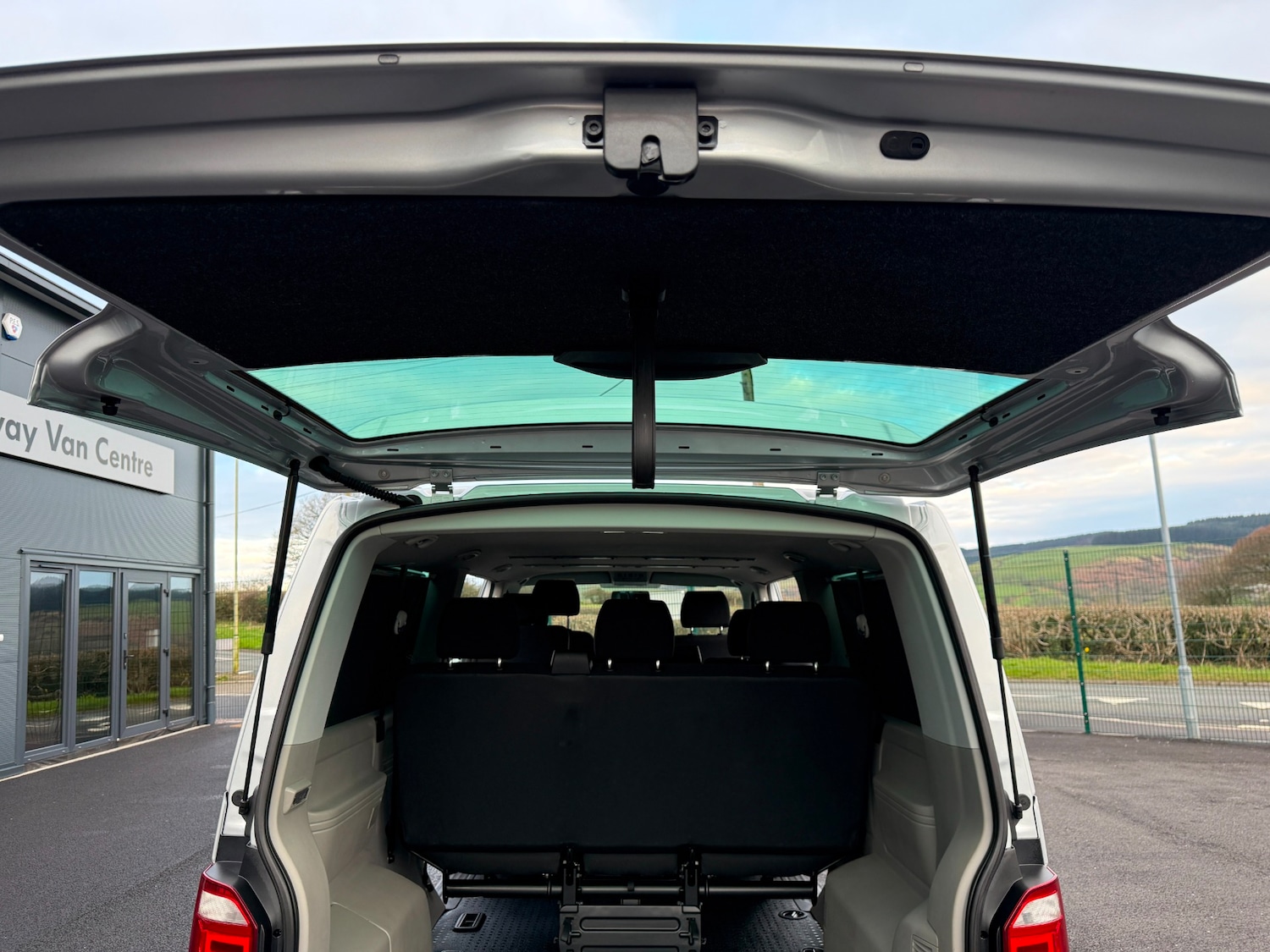 Used Volkswagen Transporter Shuttle 2019 for sale - 78079371: Photo 10