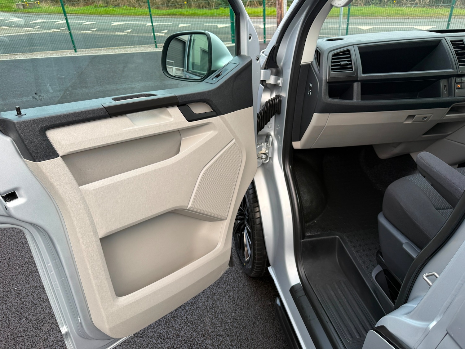 Used Volkswagen Transporter Shuttle 2019 for sale - 78079371: Photo 14