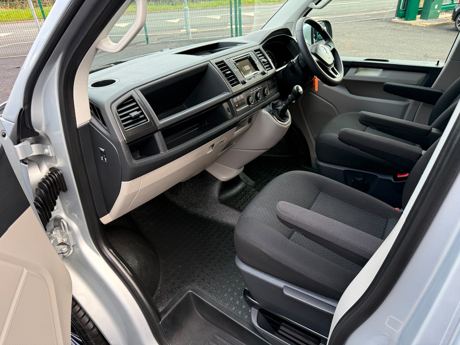 Used Volkswagen Transporter Shuttle 2019 for sale - 78079371: Photo 18