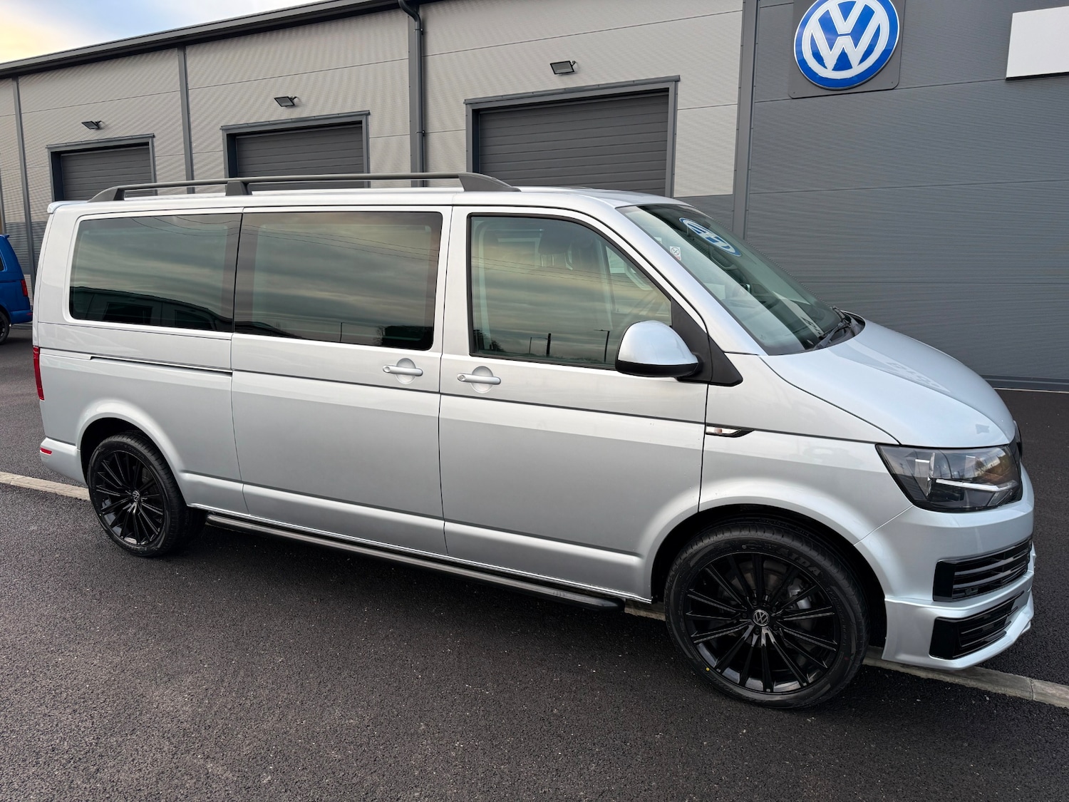 Used Volkswagen Transporter Shuttle 2019 for sale - 78079371: Photo 2