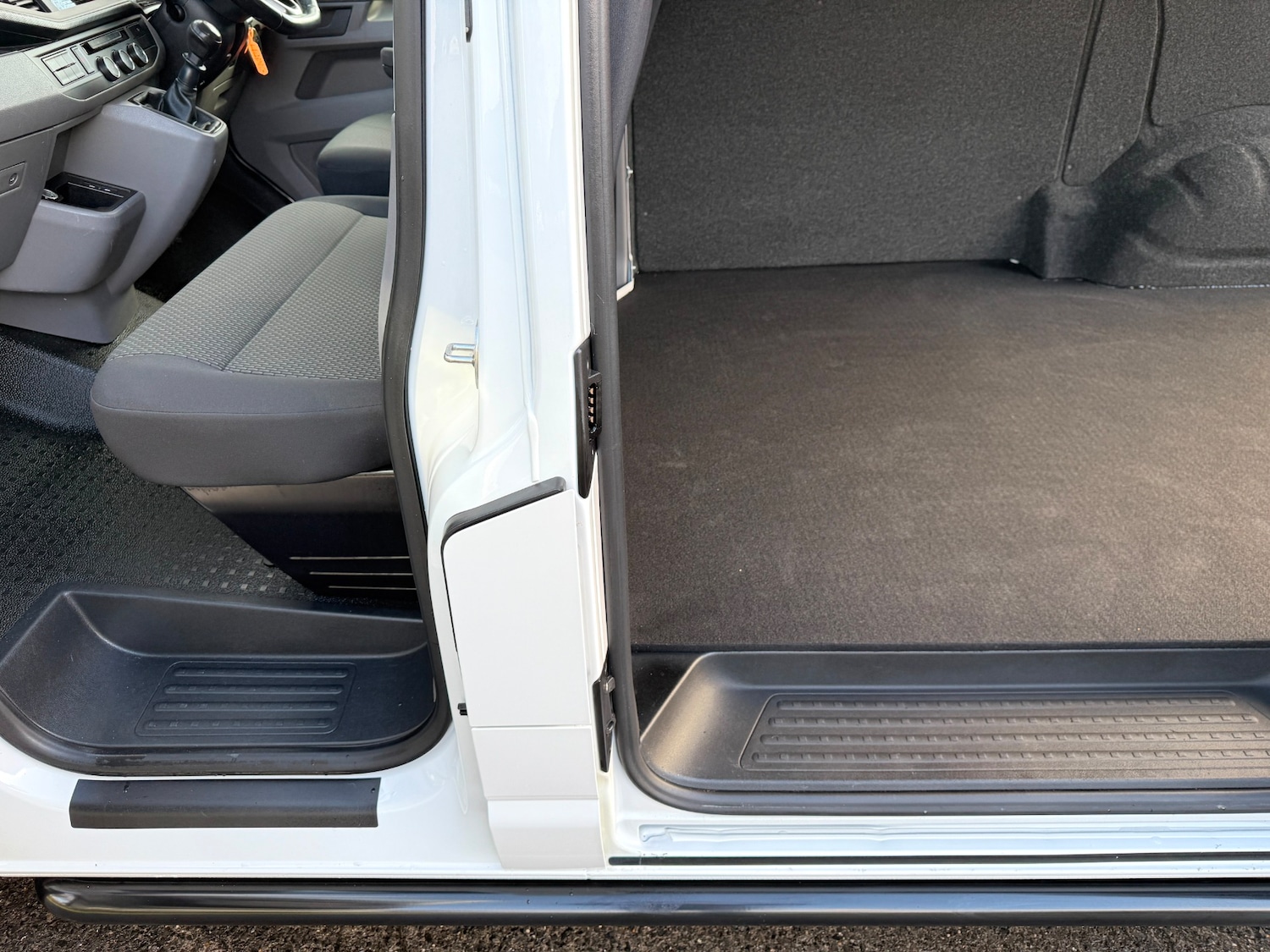 Used Volkswagen Transporter 2021 for sale - 77304034: Photo 11