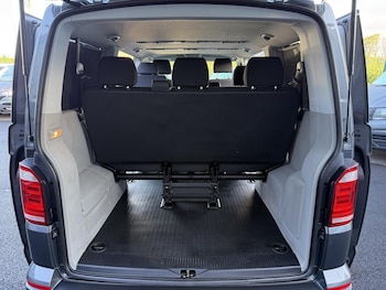 Used Volkswagen Transporter Shuttle 2018 for sale - 79595785: Photo