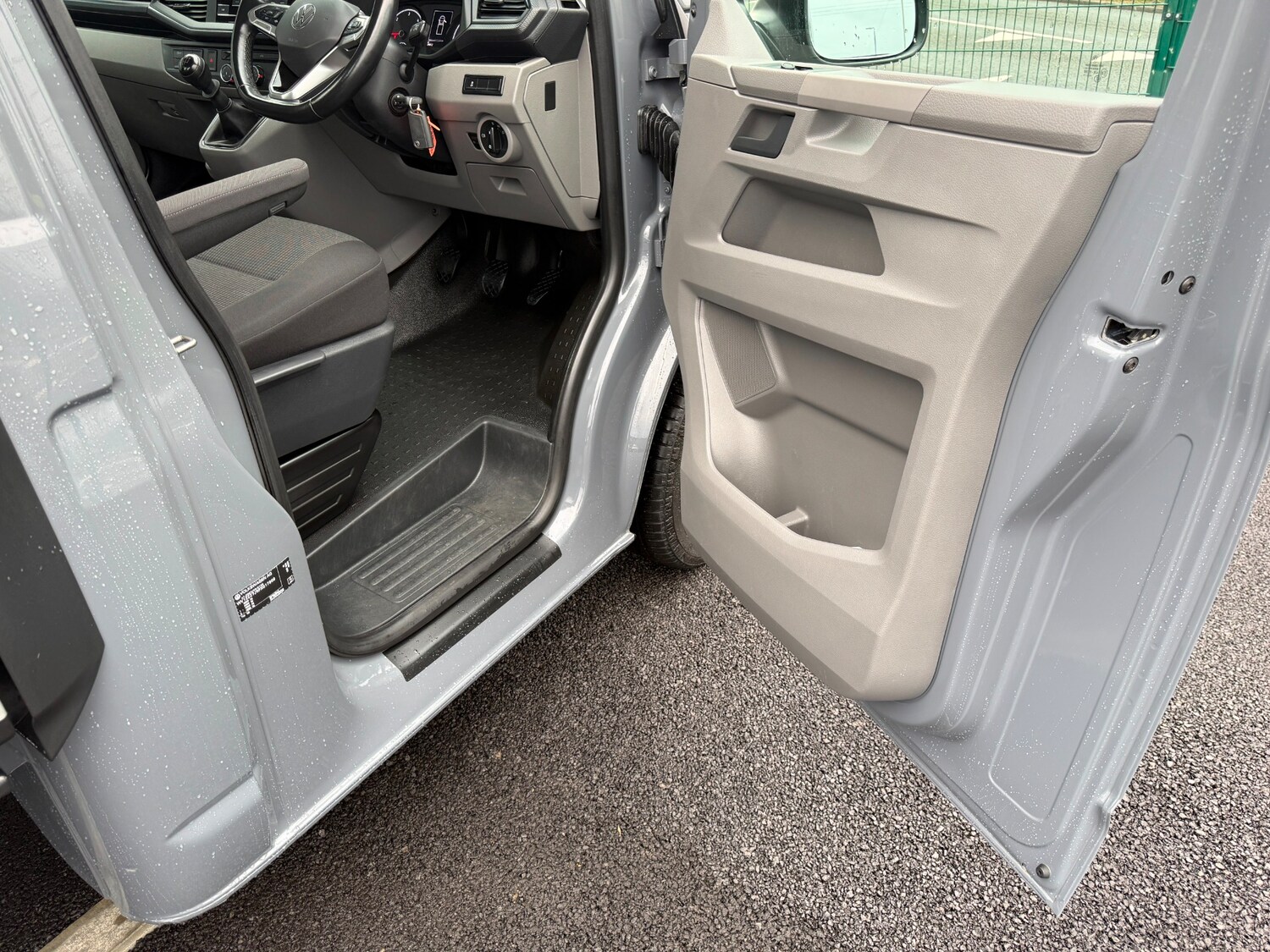 Used Volkswagen Transporter 2023 for sale - 77776511: Photo 10