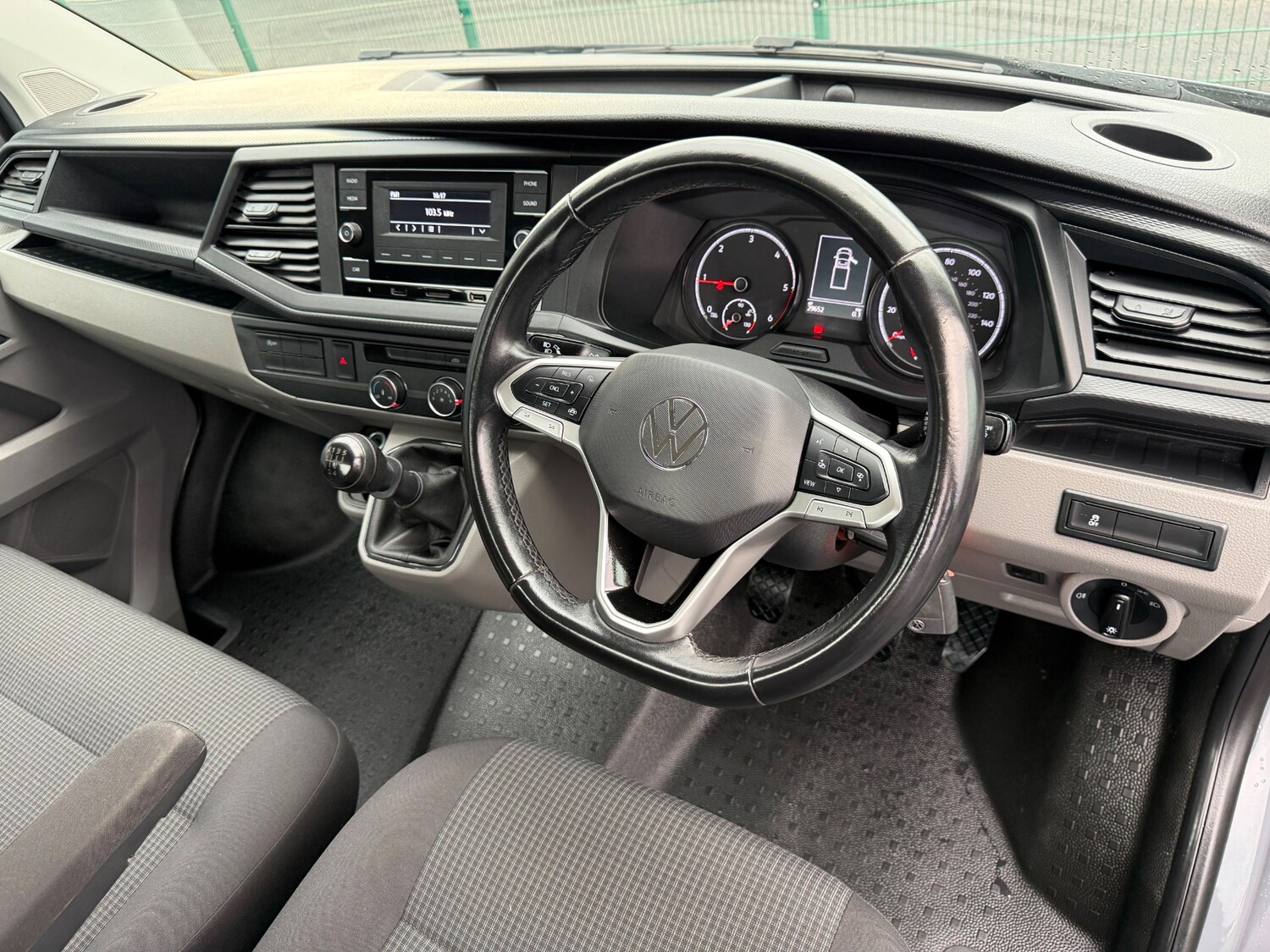 Used Volkswagen Transporter 2023 for sale - 77776511: Photo 18