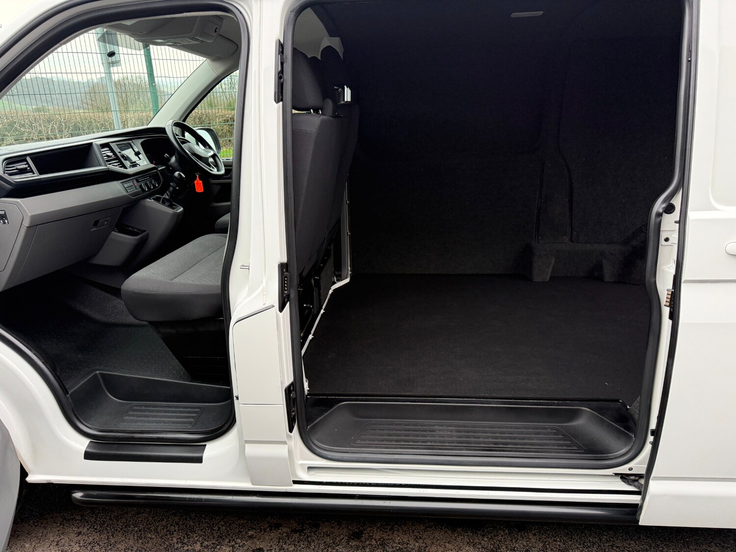 Used Volkswagen Transporter 2022 for sale - 78107958: Photo 10