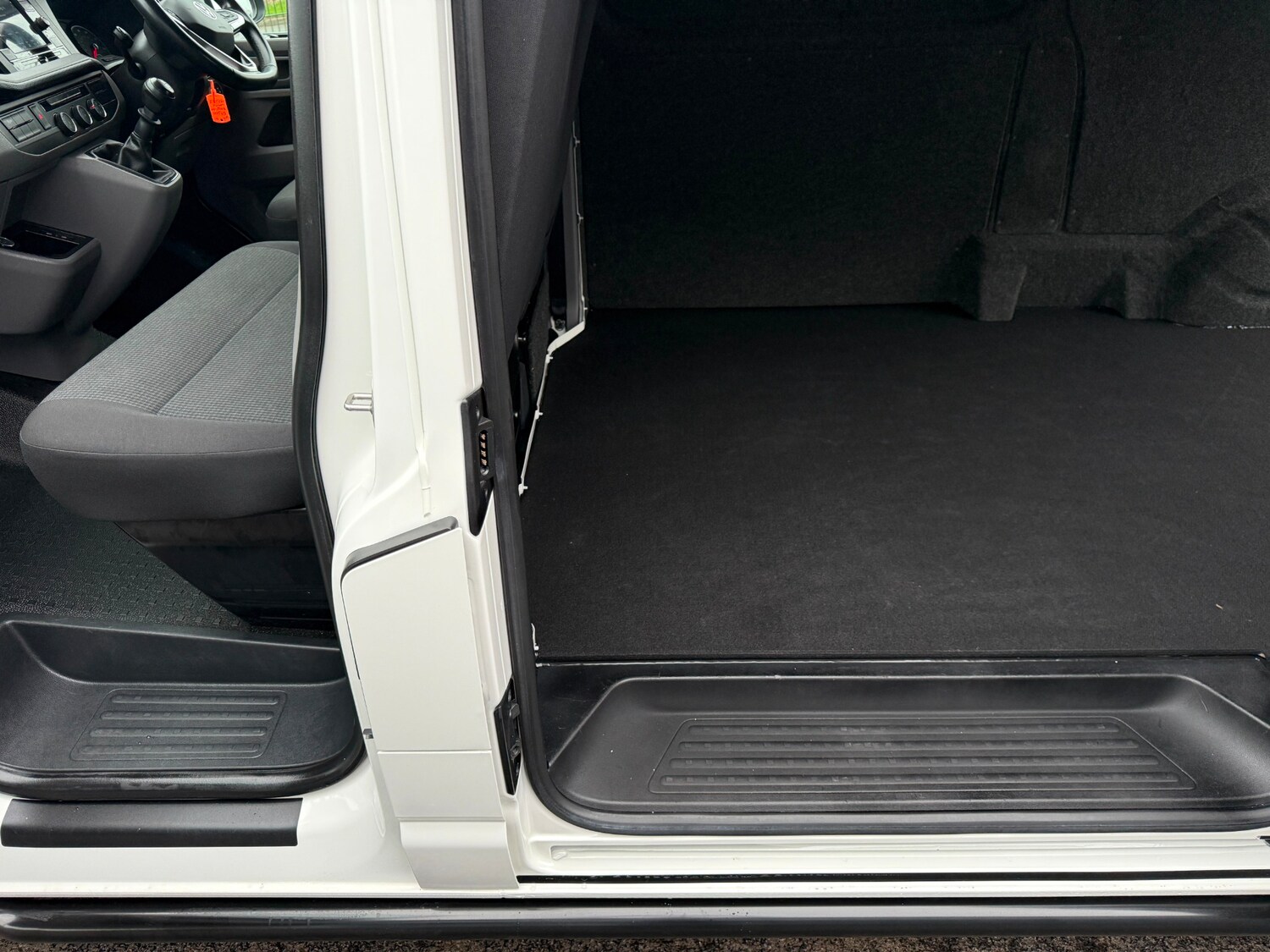 Used Volkswagen Transporter 2022 for sale - 78107958: Photo 4