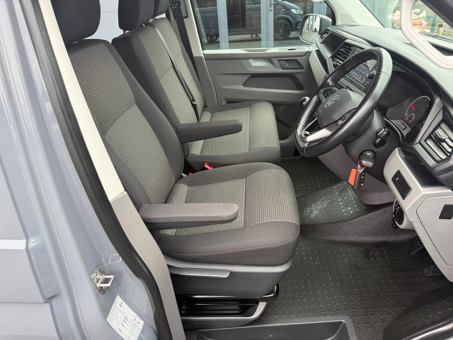 Used Volkswagen Transporter 2023 for sale - 77409934: Photo 23