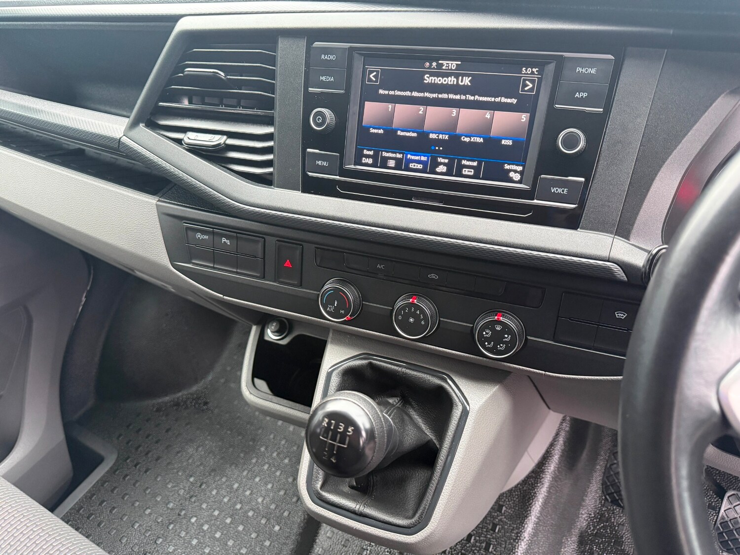 Used Volkswagen Transporter 2023 for sale - 77409934: Photo 24