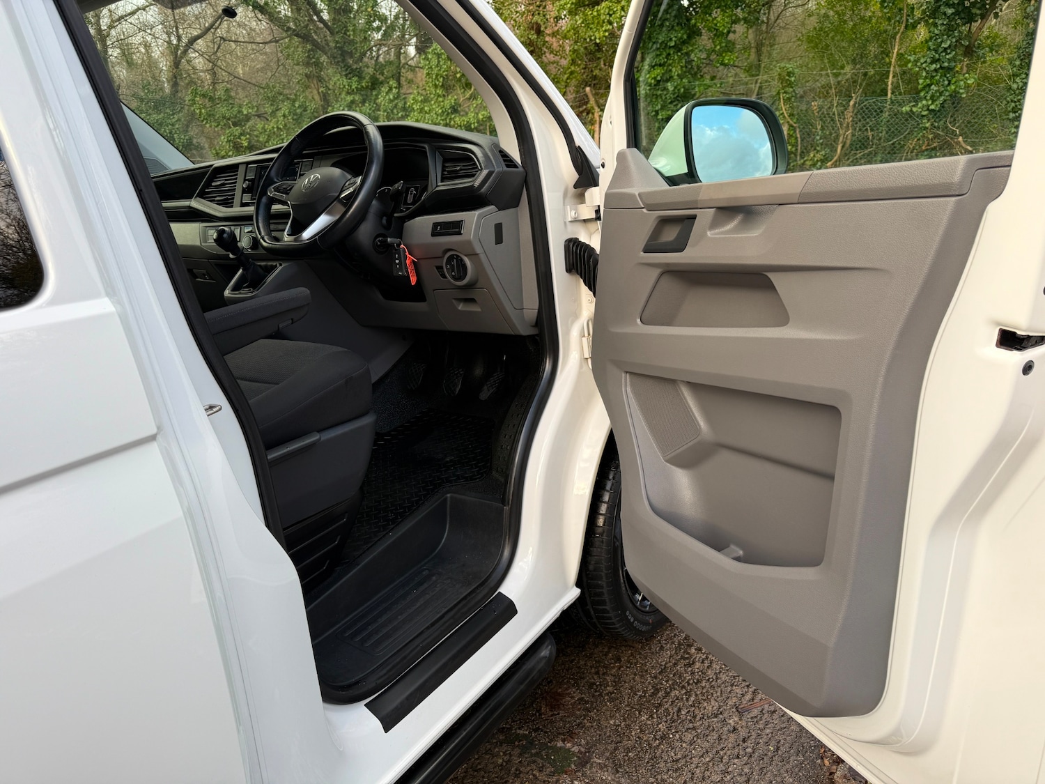 Used Volkswagen Transporter 2021 for sale - 76906260: Photo 15