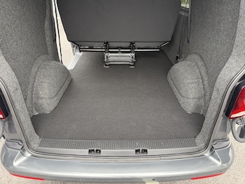 Used Volkswagen Transporter 2024 for sale - 79138518: Photo