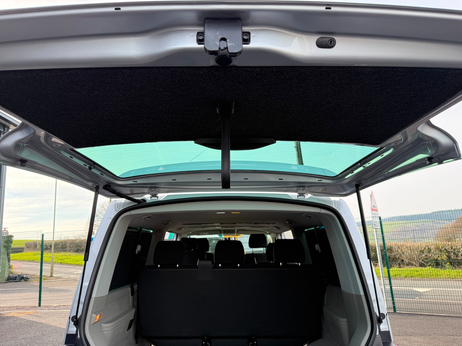 Used Volkswagen Transporter Shuttle 2019 for sale - 77969070: Photo 18