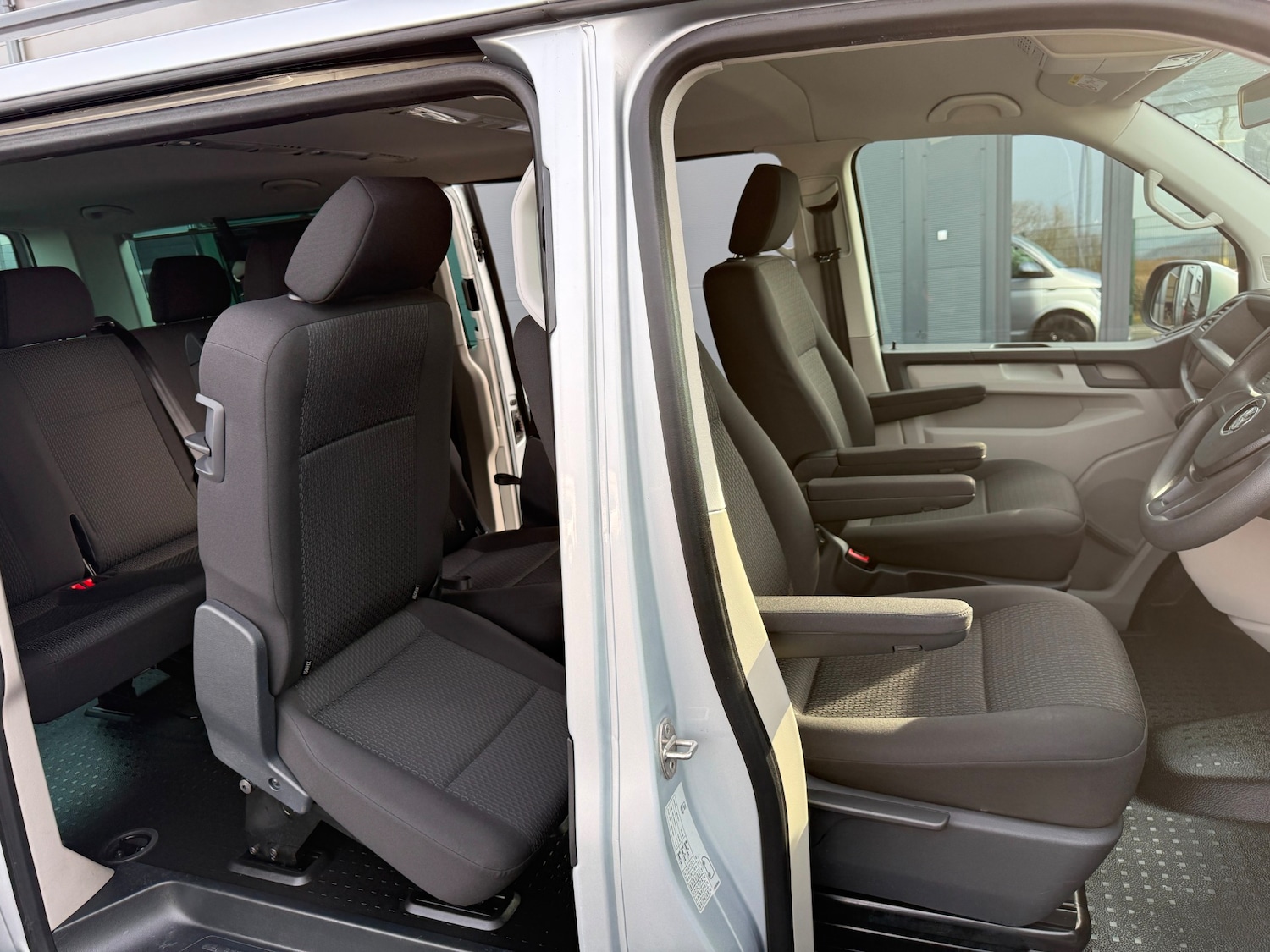 Used Volkswagen Transporter Shuttle 2019 for sale - 77969070: Photo 24