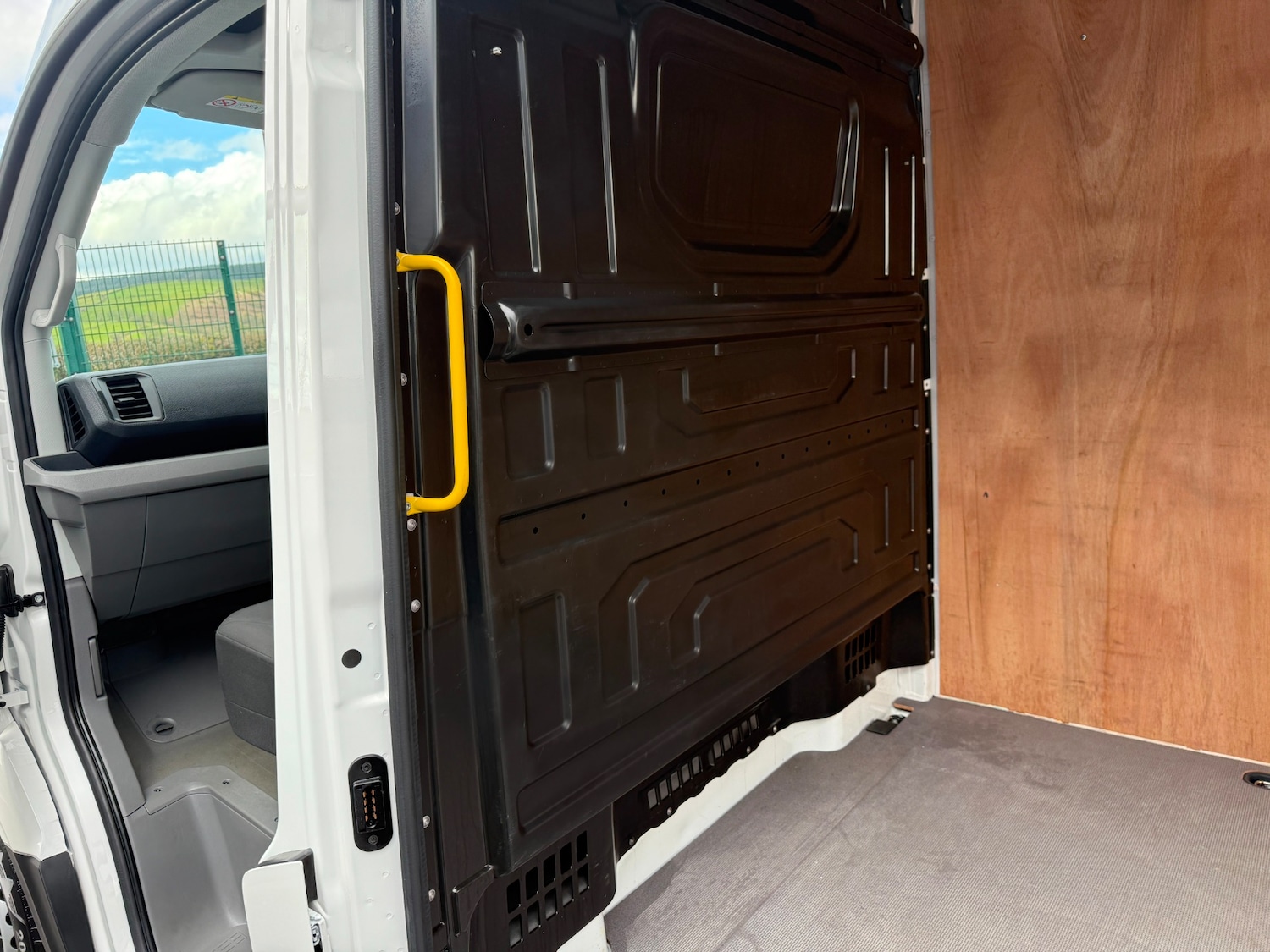 Used Volkswagen Crafter 2025 for sale - 78202554: Photo 11