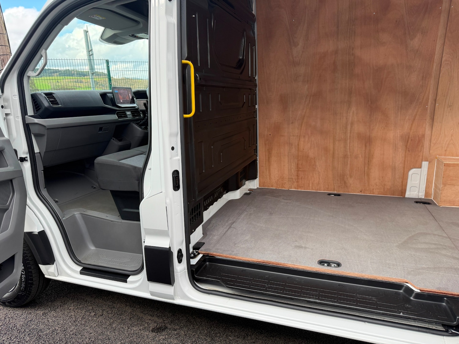 Used Volkswagen Crafter 2025 for sale - 78202554: Photo 12