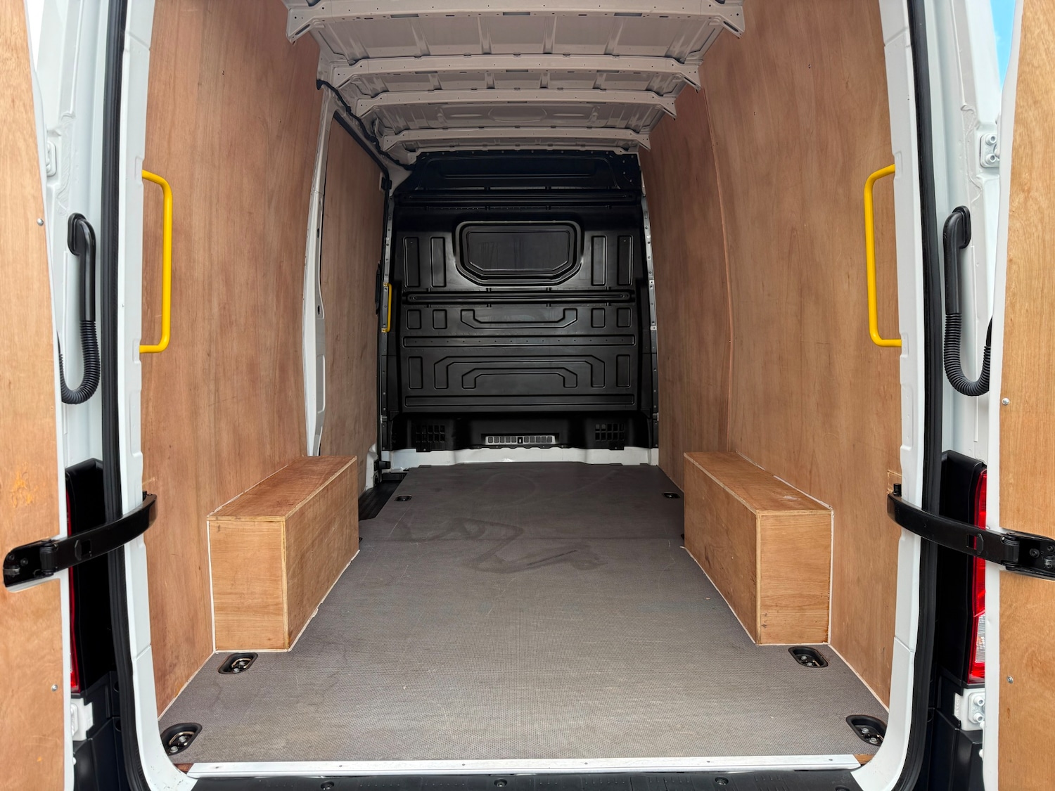 Used Volkswagen Crafter 2025 for sale - 78202554: Photo 3